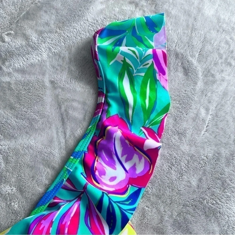 💚NWT Stella Parker Collection women’s size medium one piece swimsuit
